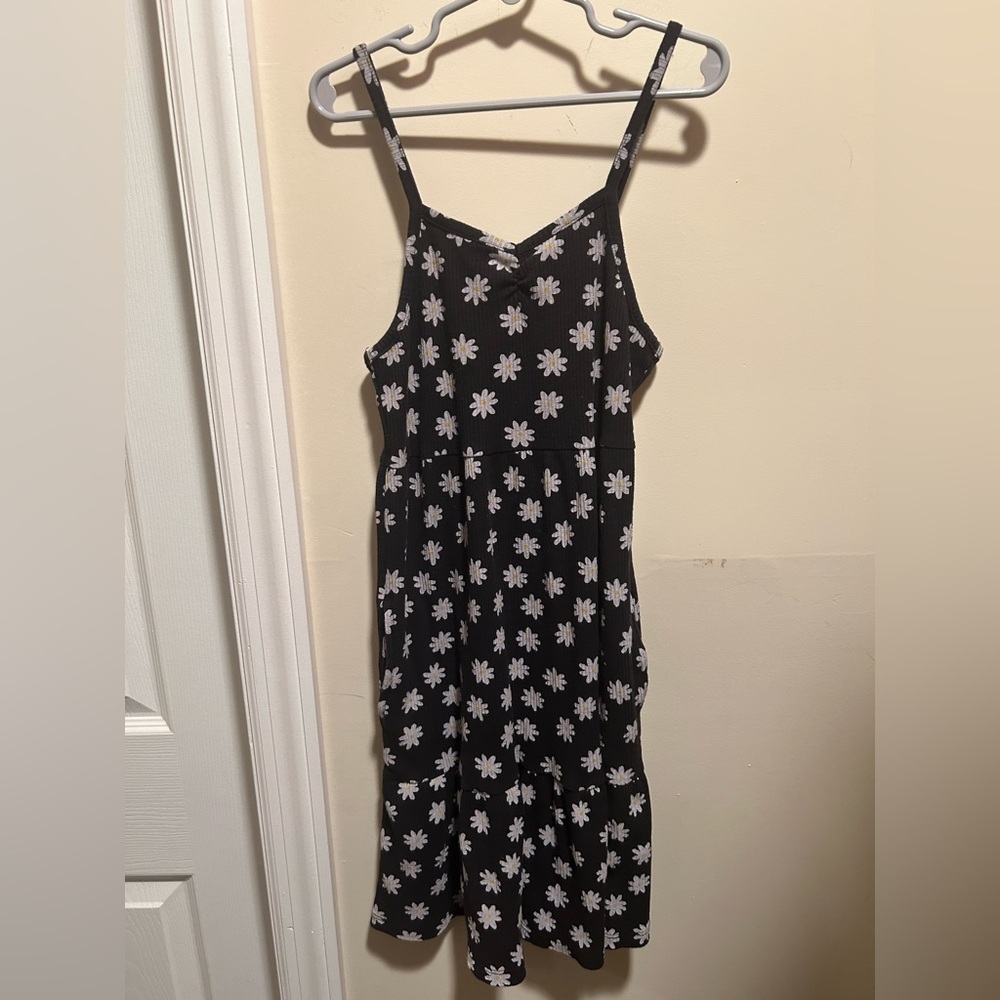 Old Navy Girls Size Medium 8 Black & White Daisy Floral Spaghetti Strap Dress